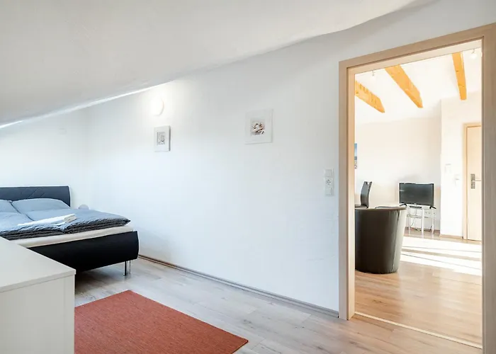 Seestern Mit Rundbogenfenster Am Badesee Tannenhausen Apartamento Aurich