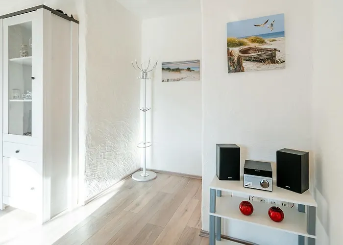 Seestern Mit Rundbogenfenster Am Badesee Tannenhausen Apartamento